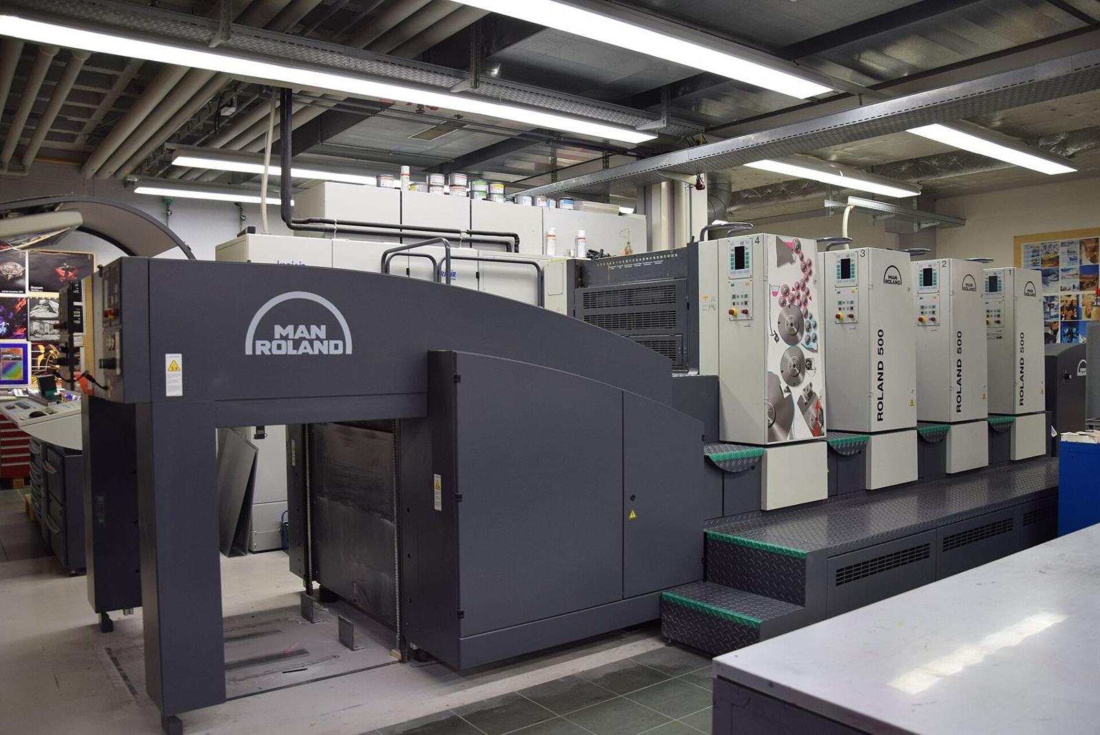 A four-colour offset printing press